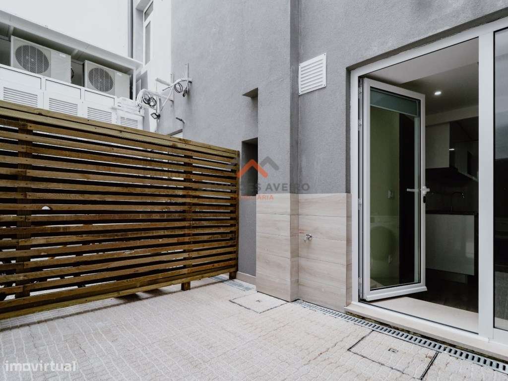 Prédio com 10 Habitações - Oportunidade de Investimento com Rendime... - Grande imagem: 2/60