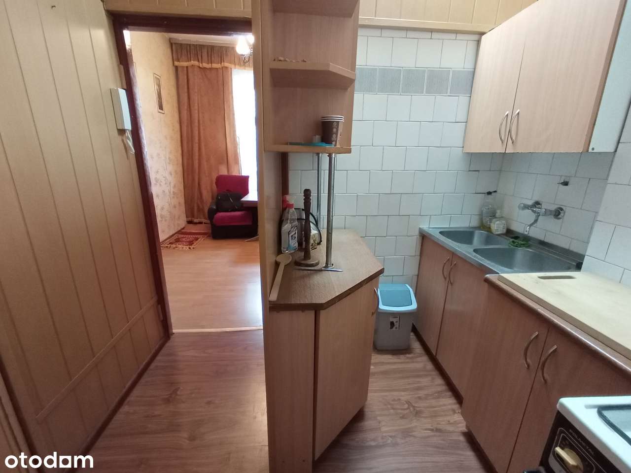 Mieszkanie z potencjałem w ładnej kamienicy + świetna lokalizacja.-6