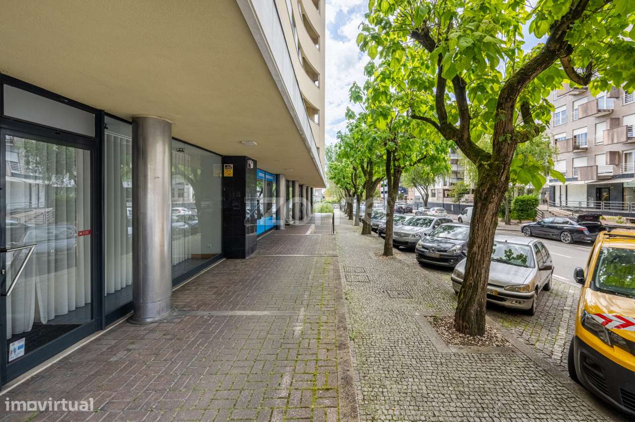 Loja para Investimento no Centro da Trofa - Grande imagem: 2/14