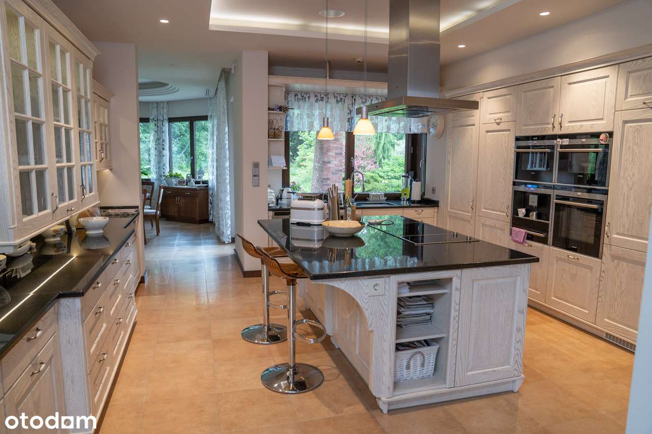 PIĘKNA, UNIKATOWA NA RYNKU POZNAŃSKIM NIERUCHOMOŚĆ-11