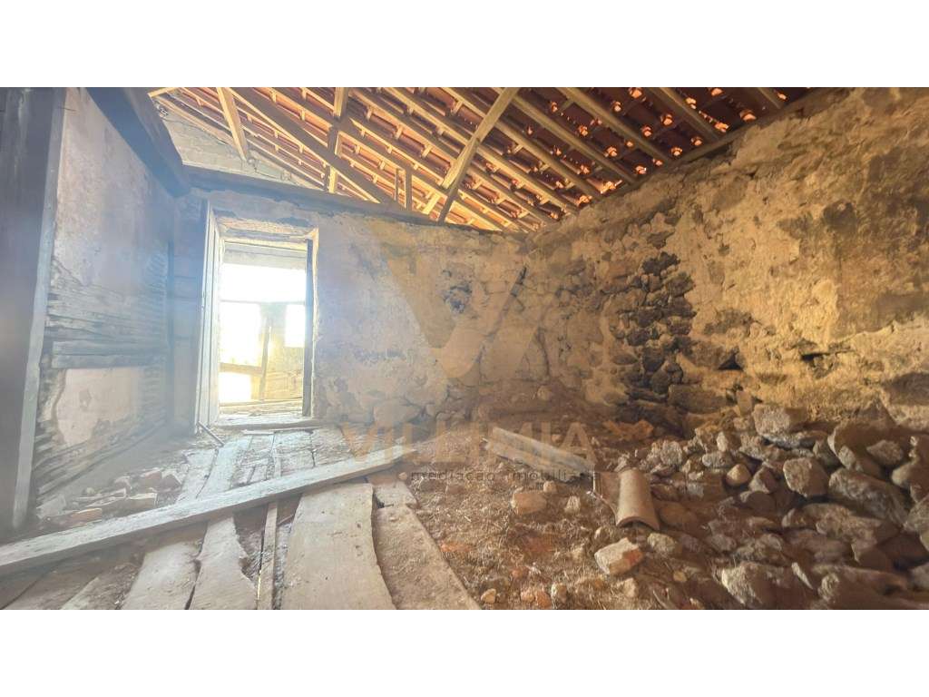 Propriedade com Duas Casas Antigas em Pedra para Restauro - Padreir...-10