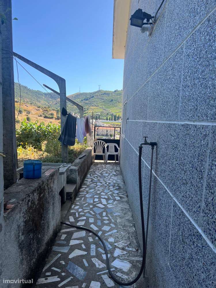 Moradia Isolada com vinha e lagar +  Garagem em Valdigem-20
