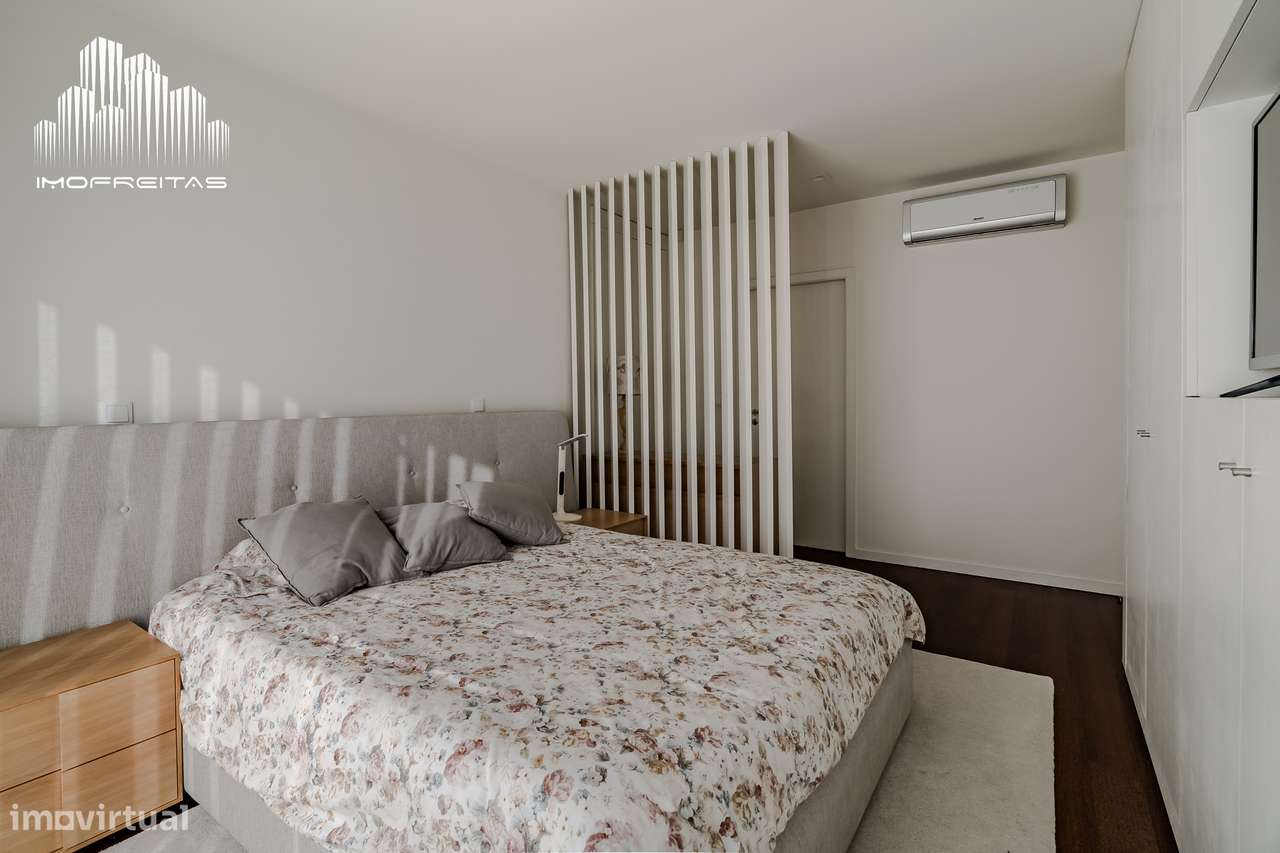 Moradia T4 de Luxo com Piscina numa das Melhores Zonas de Braga!-29