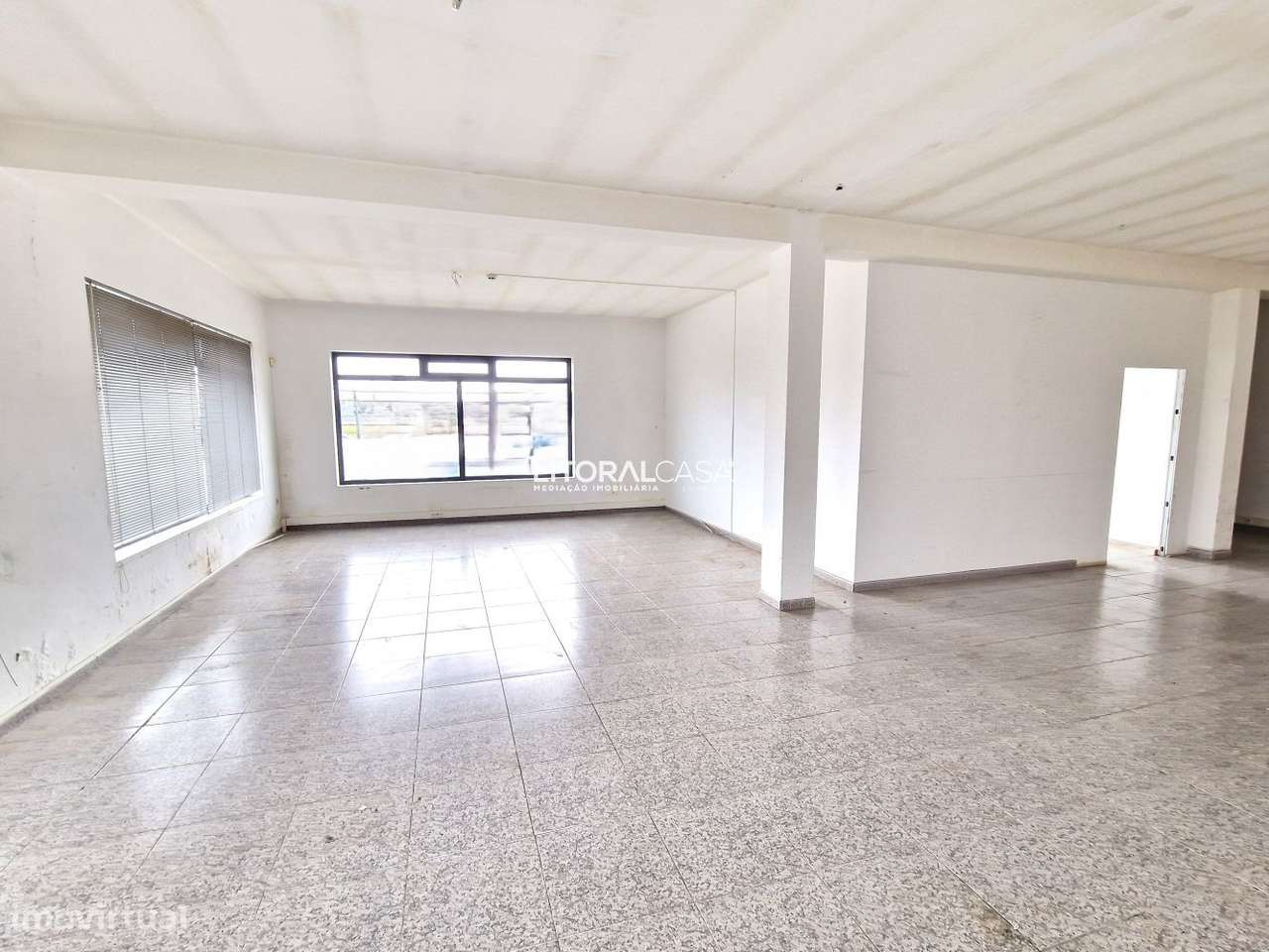 Loja | Escritório na Avenida Europa - Arrendamento - Grande imagem: 4/14