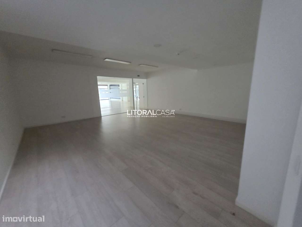 Loja para Comércio com 220 m2-11