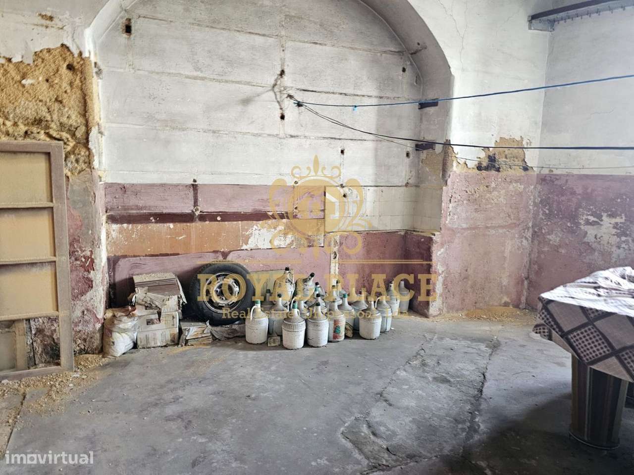 Moradia com terreno no Centro de Arrifana - Grande imagem: 4/30