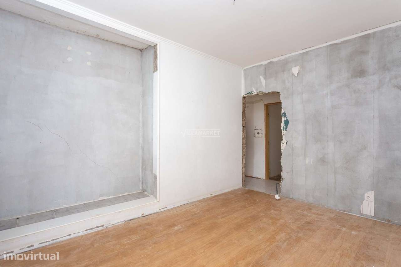 •	Moradia V5, a necessitar de obras - Grande imagem: 5/25