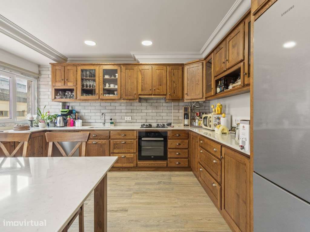 Apartamento T3 remodelado para venda no Sobral de Monte Agraço-9