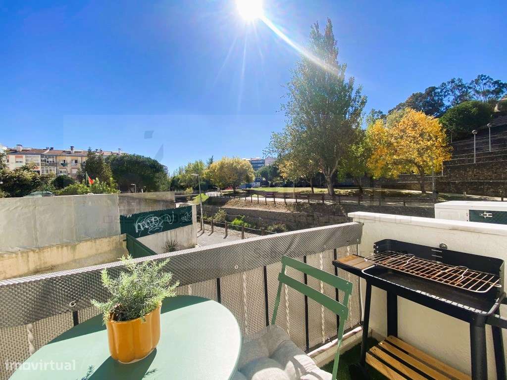 Apartamento T2 Varanda e Vista para Jardim-2