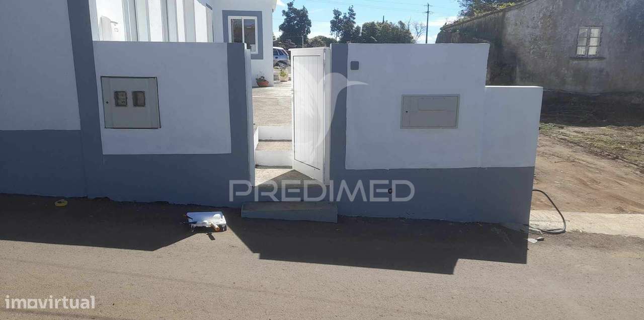 Moradia T2 Nova + T3 em Ruína - Grande imagem: 5/22