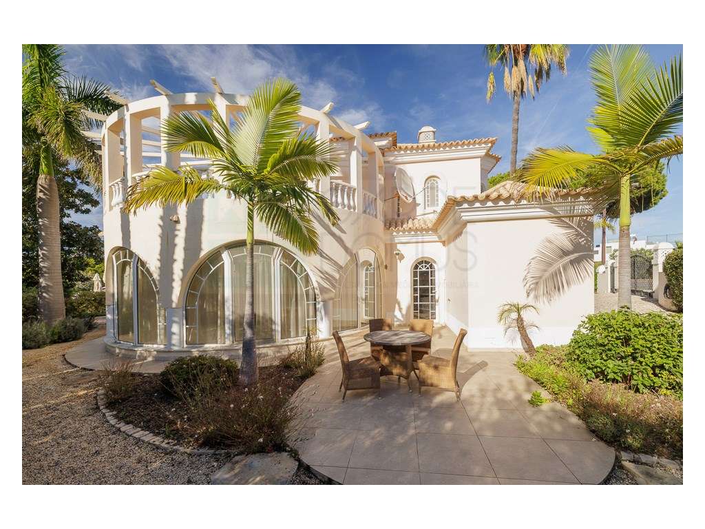 Moradia V4 inserida no campo de Golfe, Vale de Lobo, Algarve-8