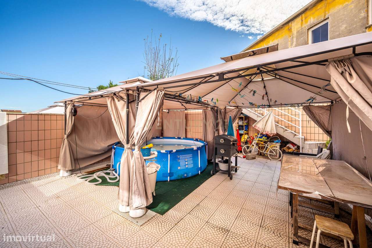 Excelente Apartamento T1 no Centro de Oliveira do Douro – Com Terraço-12
