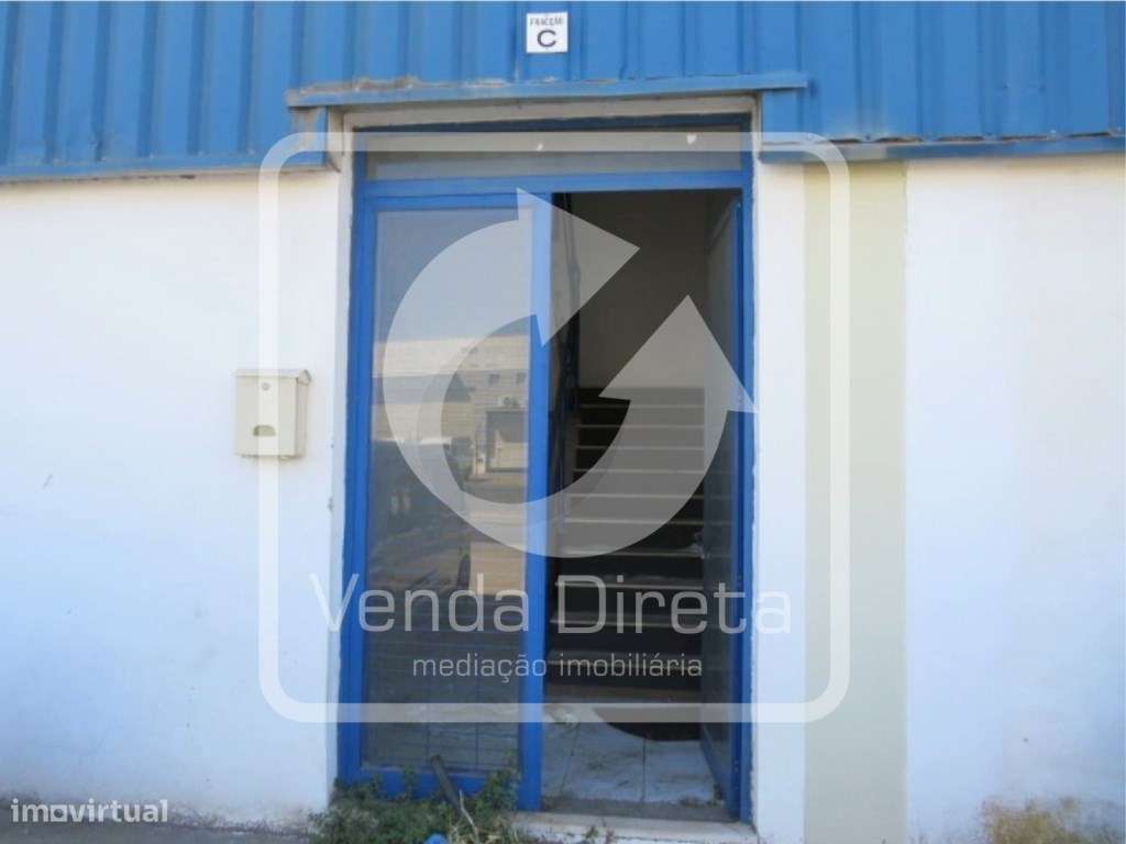 Armazém com 555 m² | 2 Pisos | Excelente Localização em Alverca do ...-1