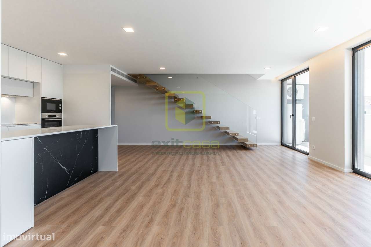 Apartamento T3 Duplex - Grande imagem: 1/22