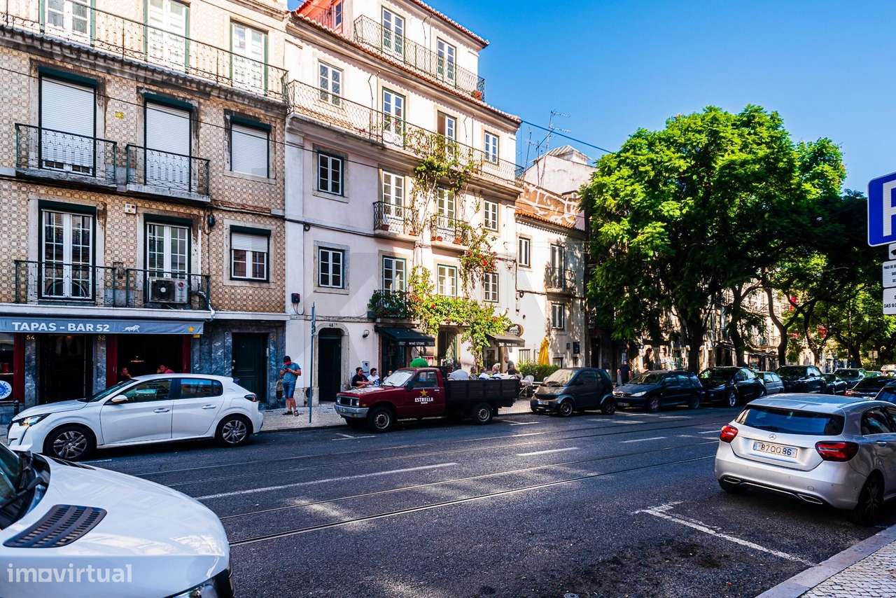 Vista de Ouro no Príncipe Real! Dois quartos e duas casas-de-banho com-0