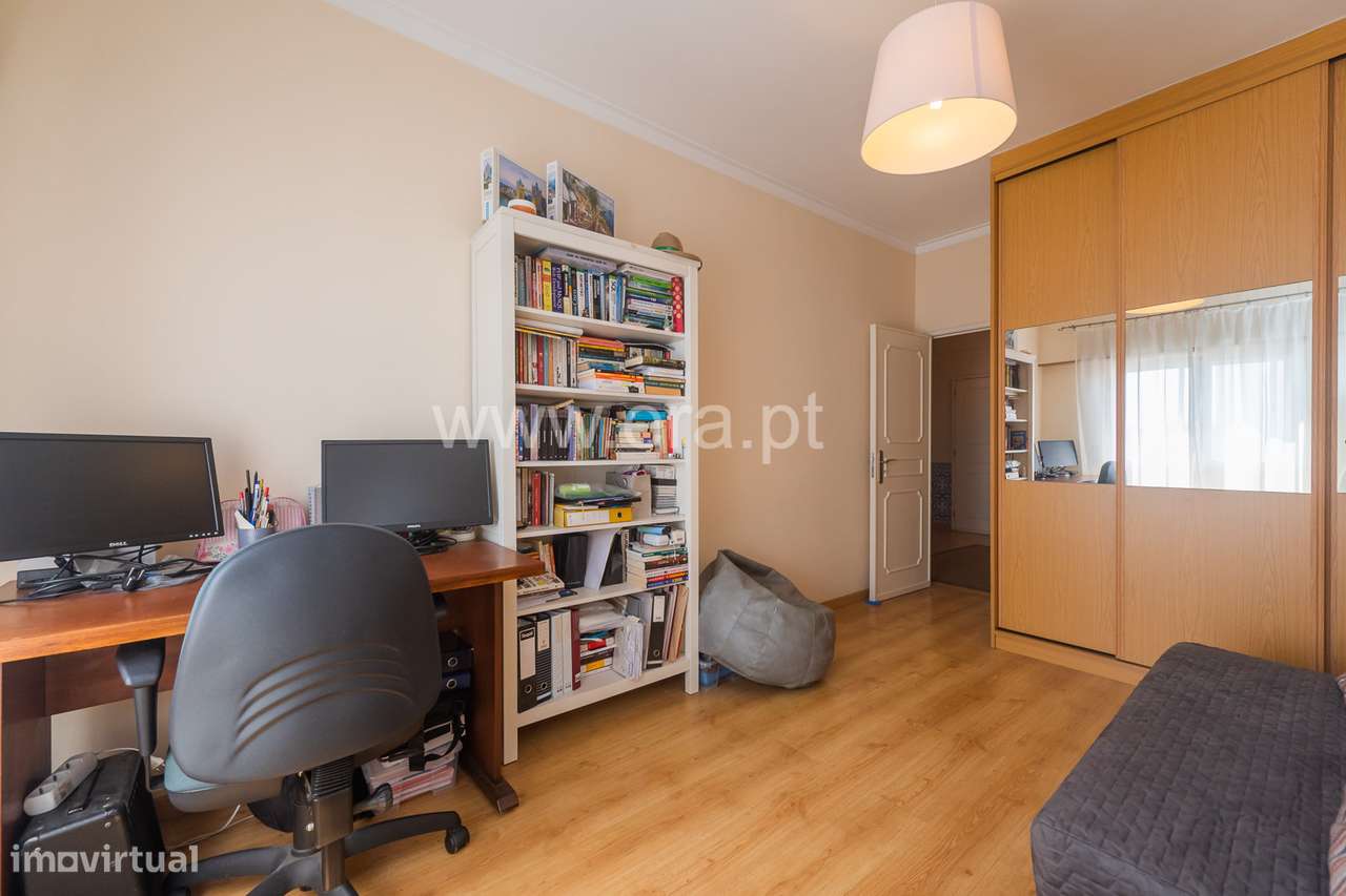 Apartamento T2 com 77 m perto do Metro-9