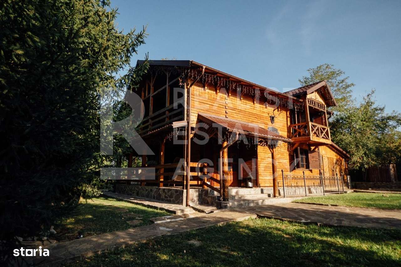 Boutique Luxury Retreat + Restaurant, Prahova-0