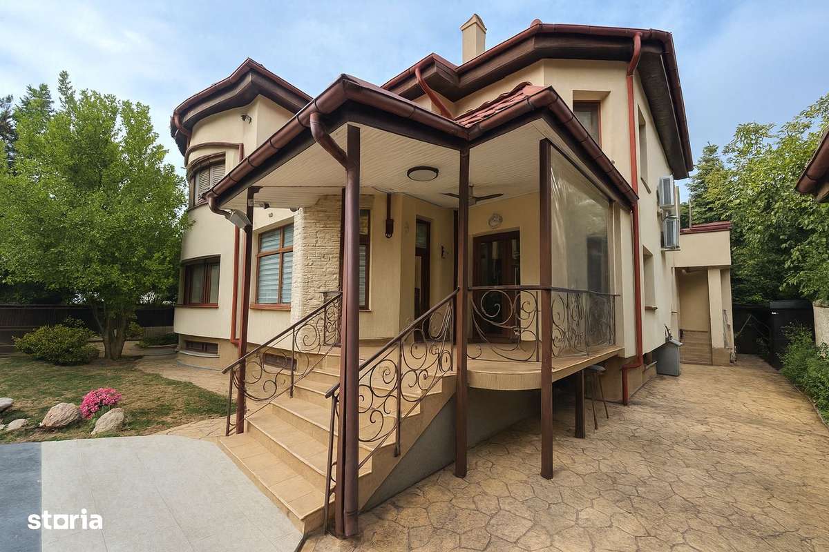 Vilă  deosebită D+P+1E+P/  garaj/curte/ Iancu Nicolae-12
