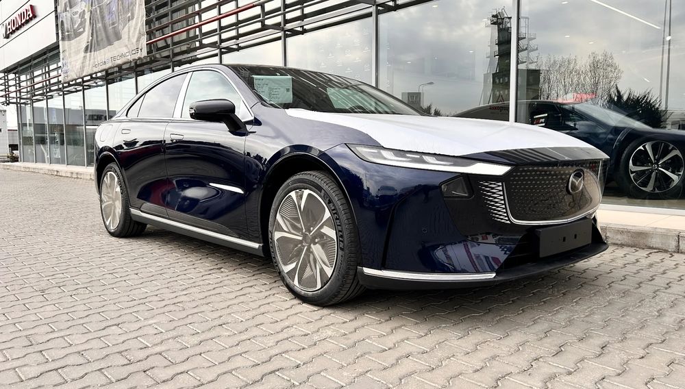 Mazda 6e 2025