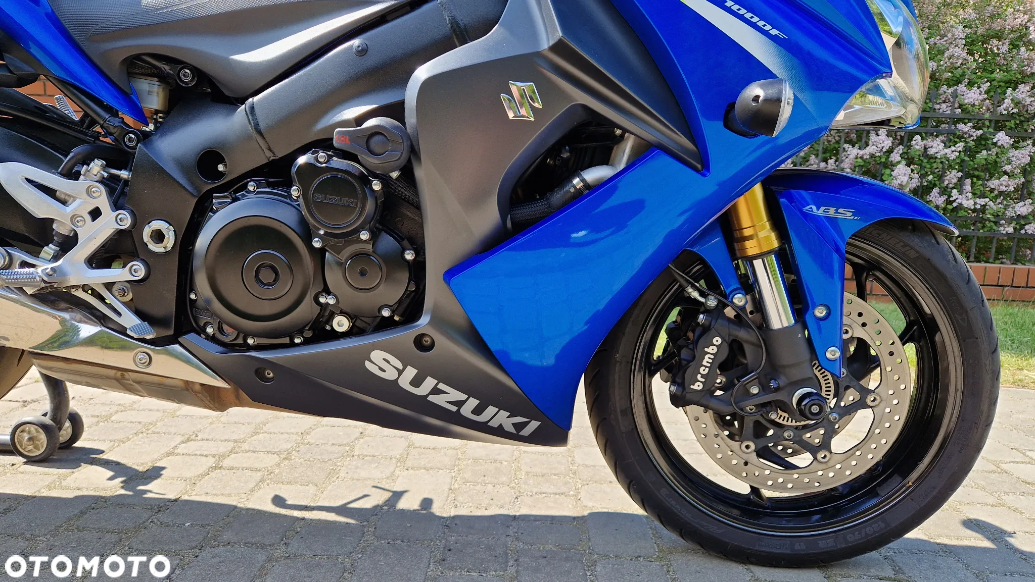 Suzuki GSX 1000 - 13