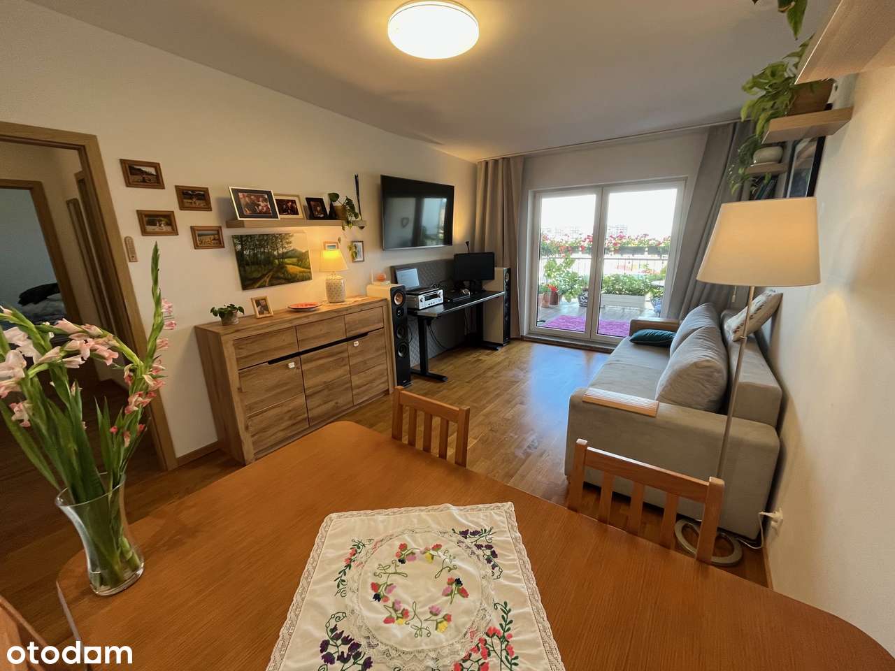 BEZ POŚREDNIKA_2 pokoje_oddzielna kuchnia_duży balkon_ garaż_komórka - Pełny obrazek: 3/14