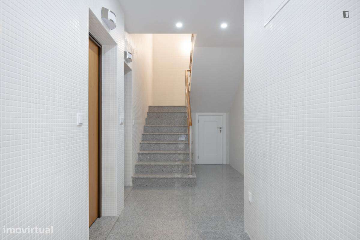 Apartamento com 1 quartos - localizado em Matosinhos Porto - Grande imagem: 4/10