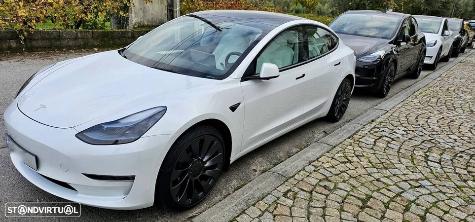 Tesla Model Y Performance Tração Integral - 27