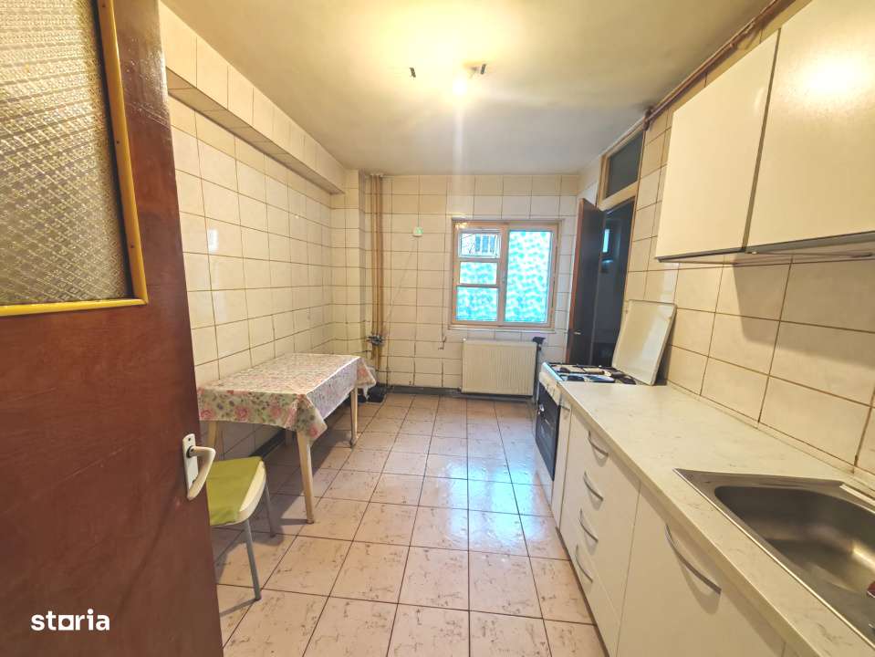 De Vanzare- Apartament Luminos, Decomandat cu Centrala Proprie-6