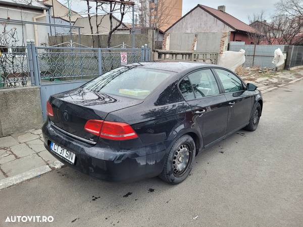 Volkswagen Passat 1.6 TDI BlueMotion - 5