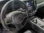 Volvo V60 2.0 B4 Plus Dark Auto - 8