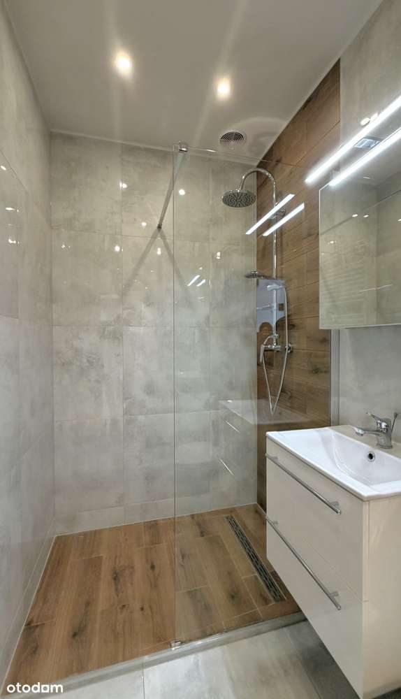 Dwupokojowe mieszkanie 52,7 m kw z dużą garderobą-1