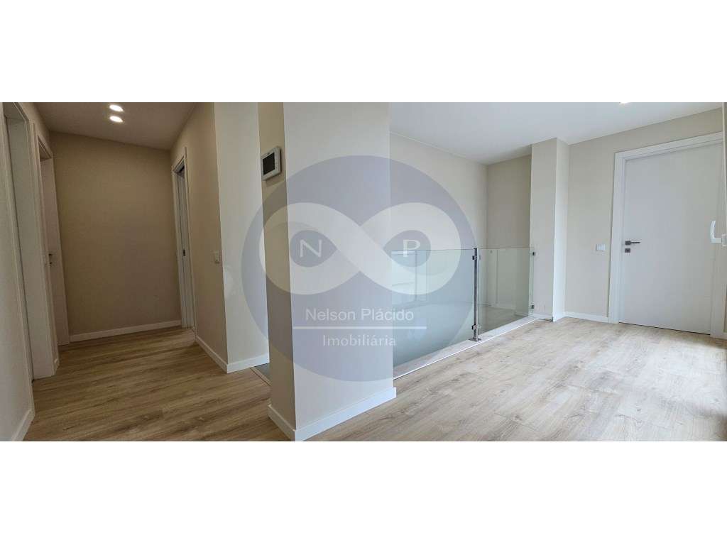 Moradia Independente T5, com piscina, em Ponte do Rol - Torres Vedr...-10