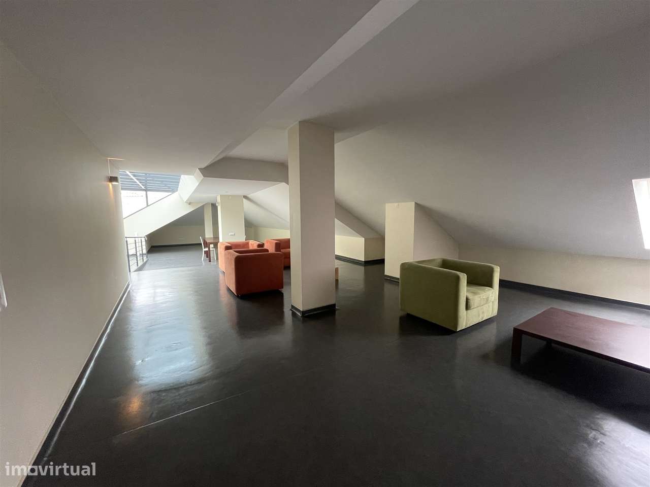 Apartamento T0 / Mobilado / Estúdio / Centro / Leiria-11