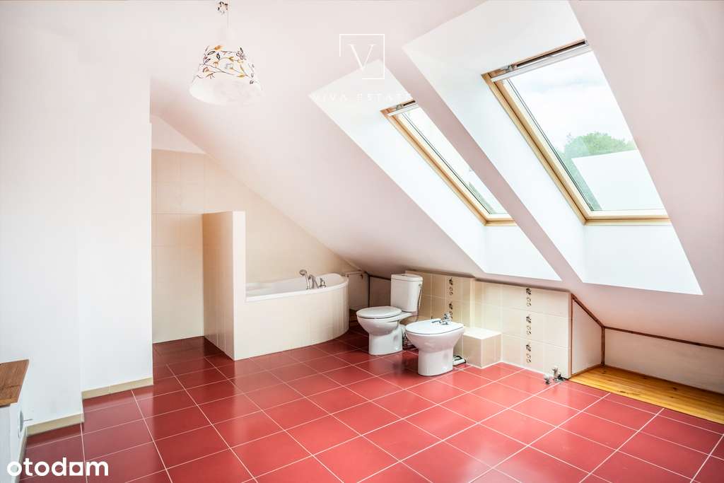 Rodzinny dom w otoczeniu zieleni-13