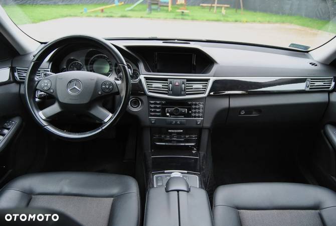 Mercedes-Benz Klasa E 350 T CDI DPF BlueEFFICIENCY 7G-TRONIC - 9