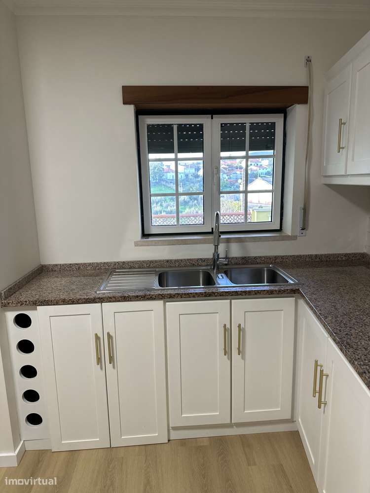 Moradia T2 + Duplex Totalmente Remodelada em Alcanena - Grande imagem: 5/21