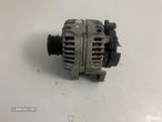 Alternador Usado OPEL ASTRA H (A04) 1.6 (L48) REF. 0 124 425 050 MOTOR Z16XER - 3