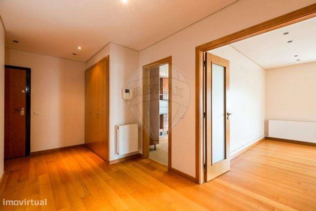Apartamento T3 para arrendamento - Grande imagem: 2/5