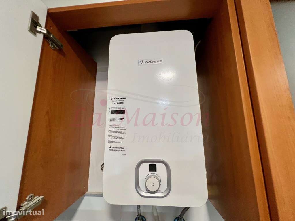 Moradia V4 Duplex no Centro de Loures-37