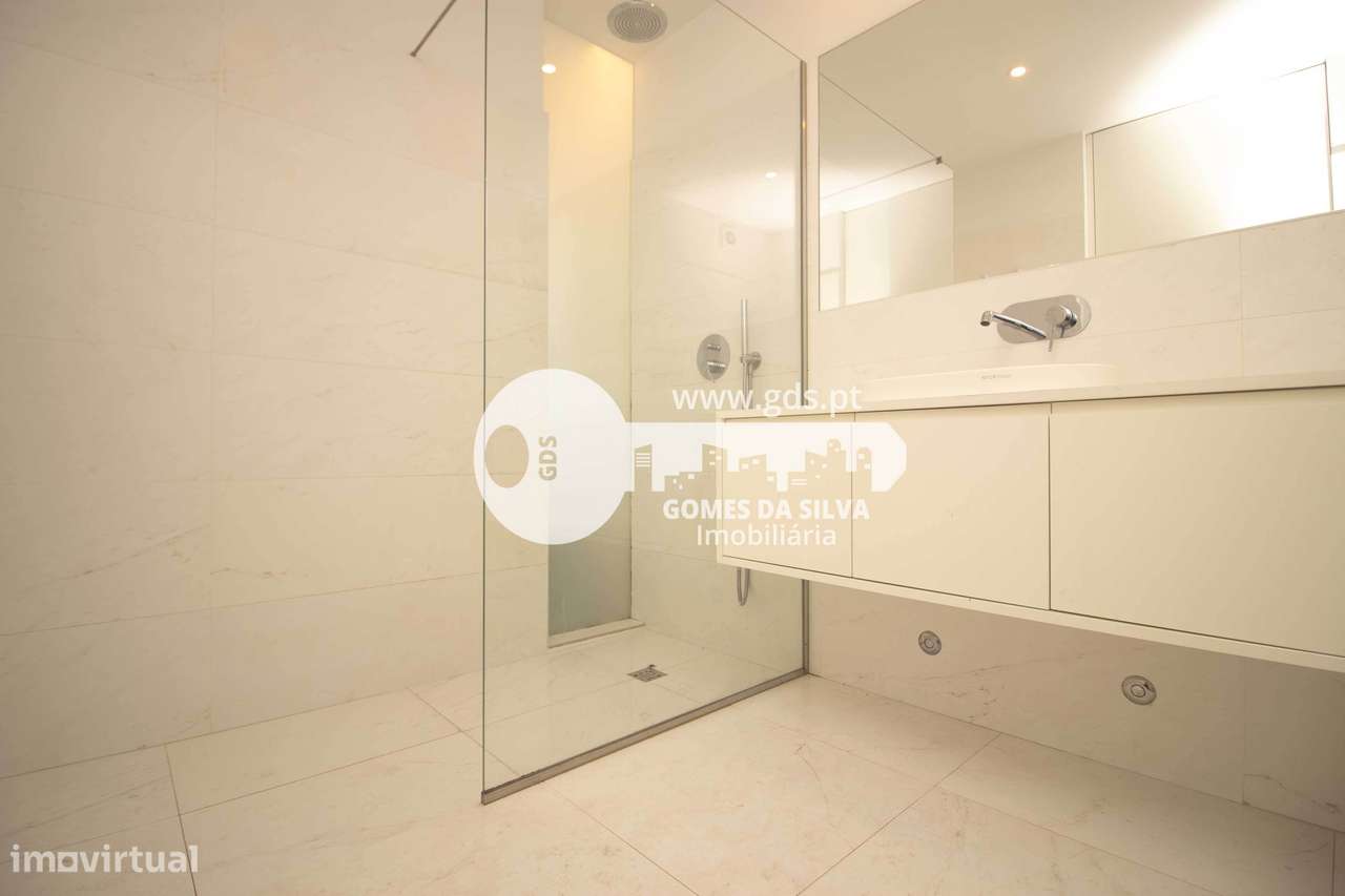 Apartamento T1 no Parque Norte - Construção Acrescentar-11