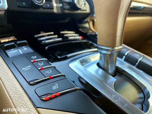 Porsche Cayenne Diesel Platinum Edition - 16
