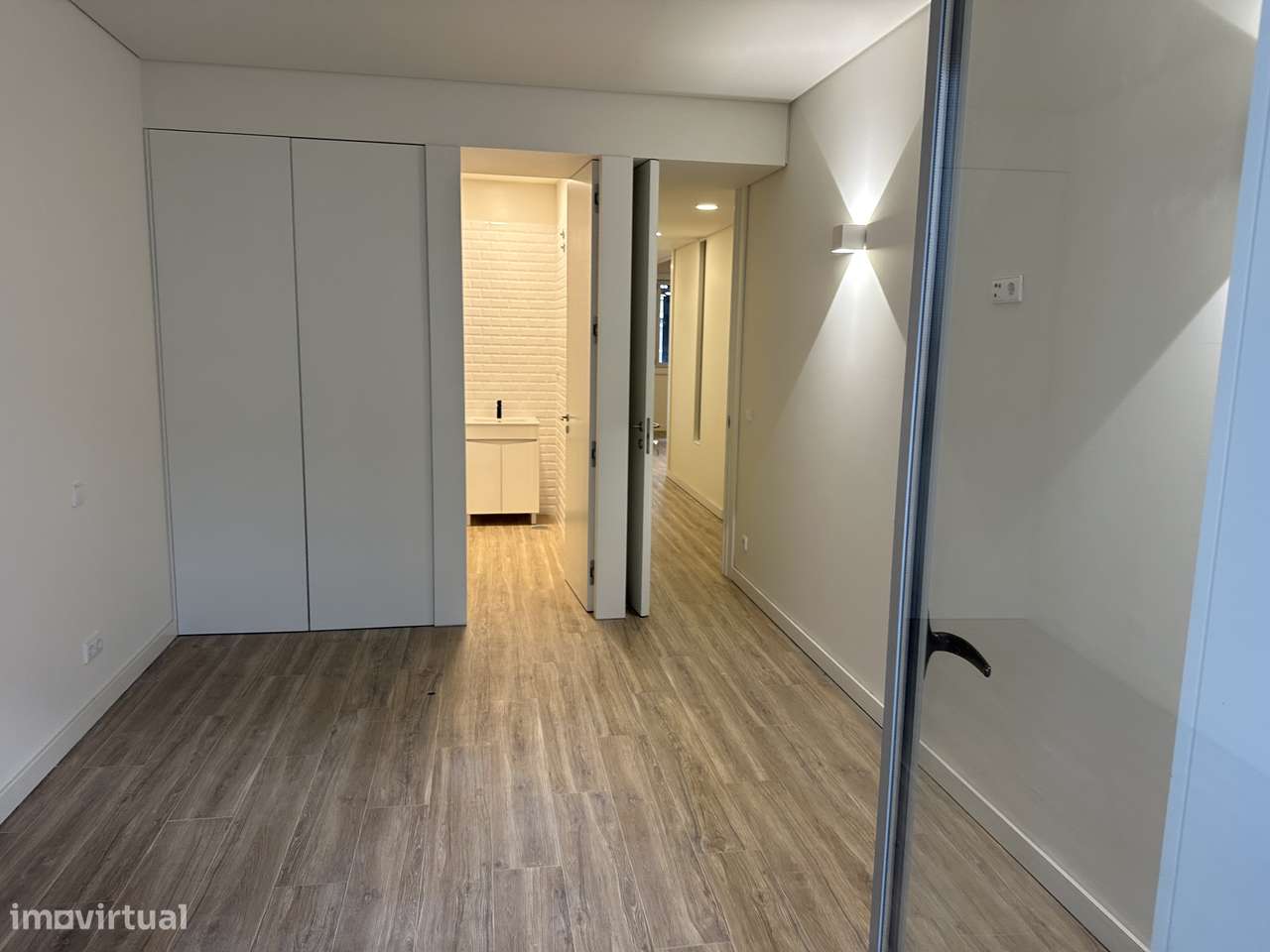 Apartamento T2 totalmente remodelado, com pátio interior - Lapa Porto-15