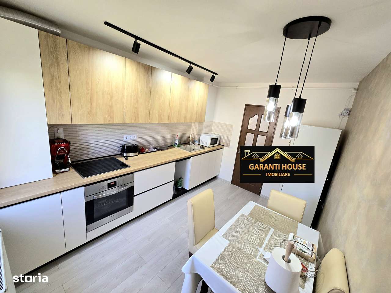 Oituz, apartament cu 4 camere + boxa, decomandat, 137 000€ negociabil - Imagine principală: 2/9