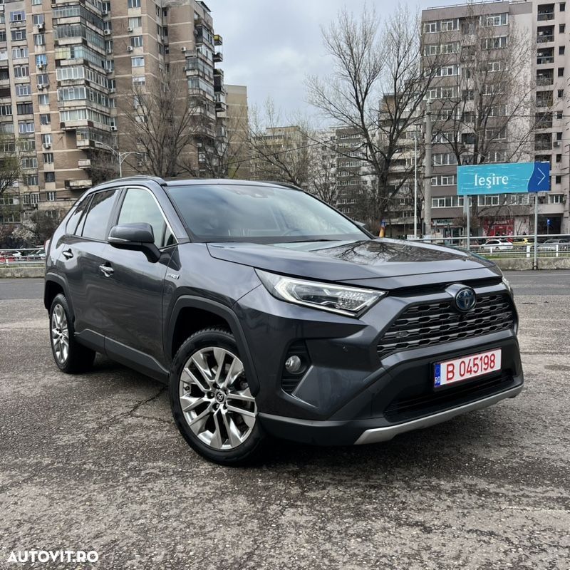 Second hand Toyota RAV4 - 31 900 EUR, 61 977 km - Autovit