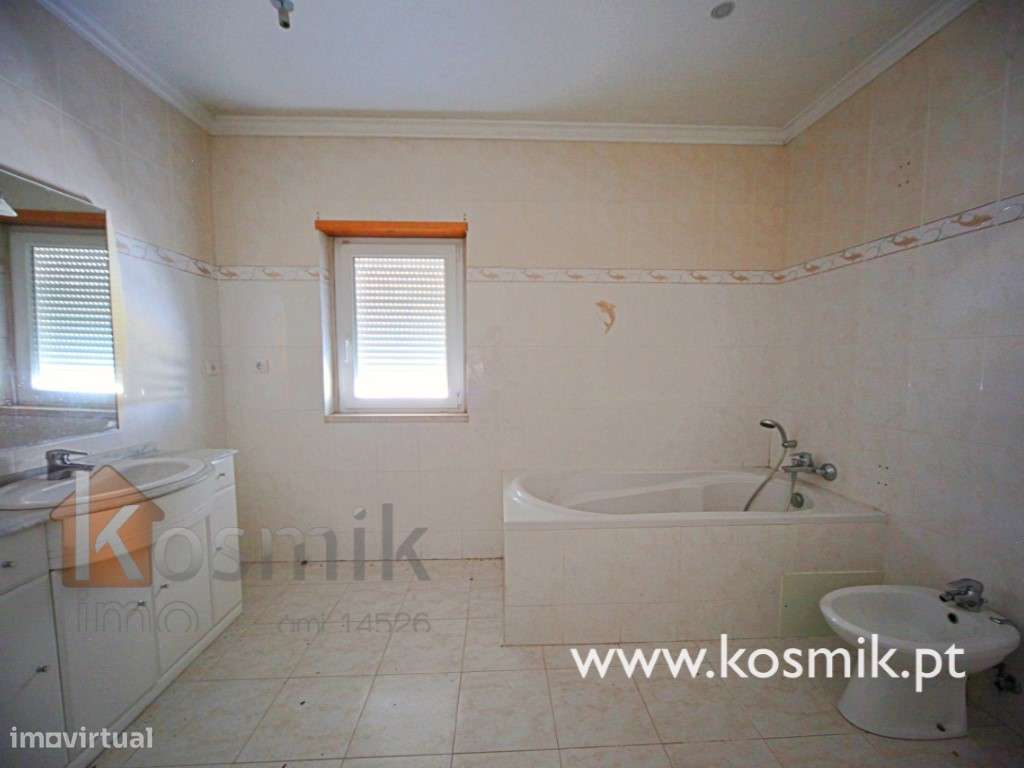 Moradia bifamiliar de Luxo para recuperar V5 + V5 :: Bucelas - Lour...-24