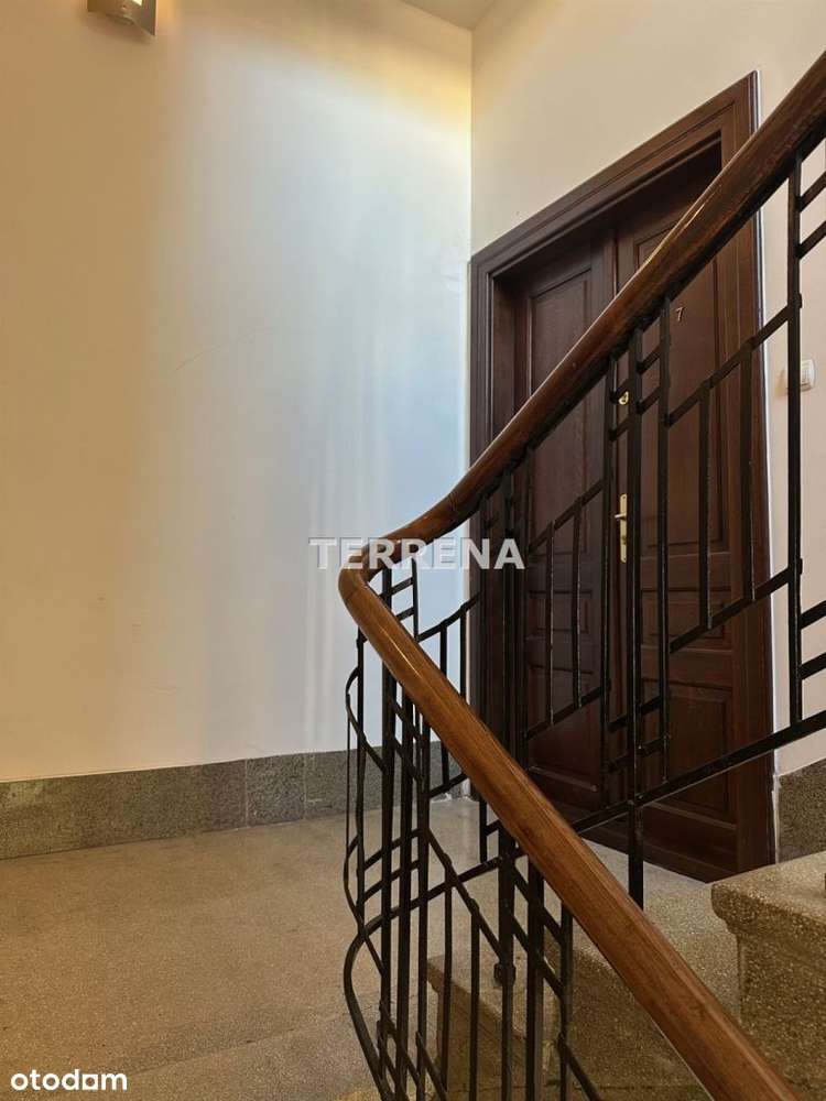 Duże - 3 pokojowe mieszkanie z widokiem na Wawel!-3