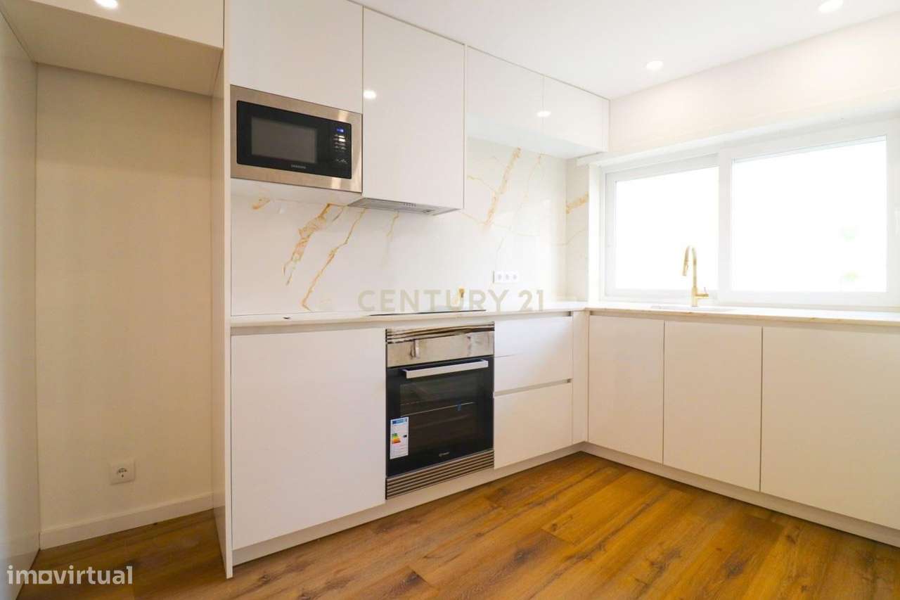 Excelente T2 Totalmente Remodelado na Malveira - Grande imagem: 4/20