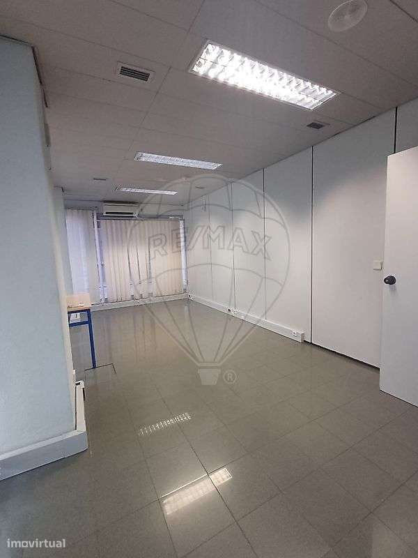 Escritório  para arrendamento - Grande imagem: 2/6