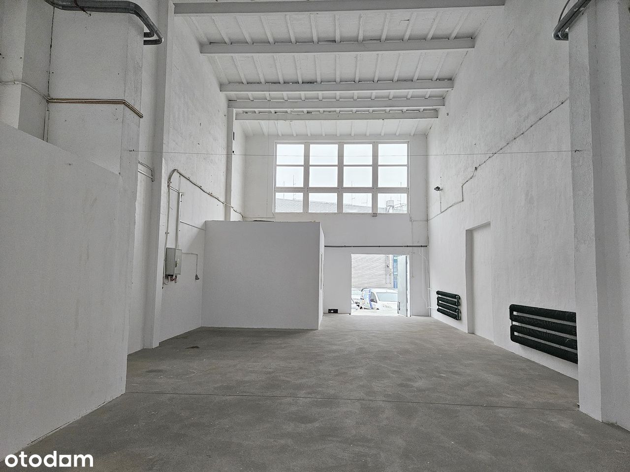 Wysoki magazyn z rampą, ogrzewany, 130m2 - Mieszka I-go 80 - Pełny obrazek: 1/12