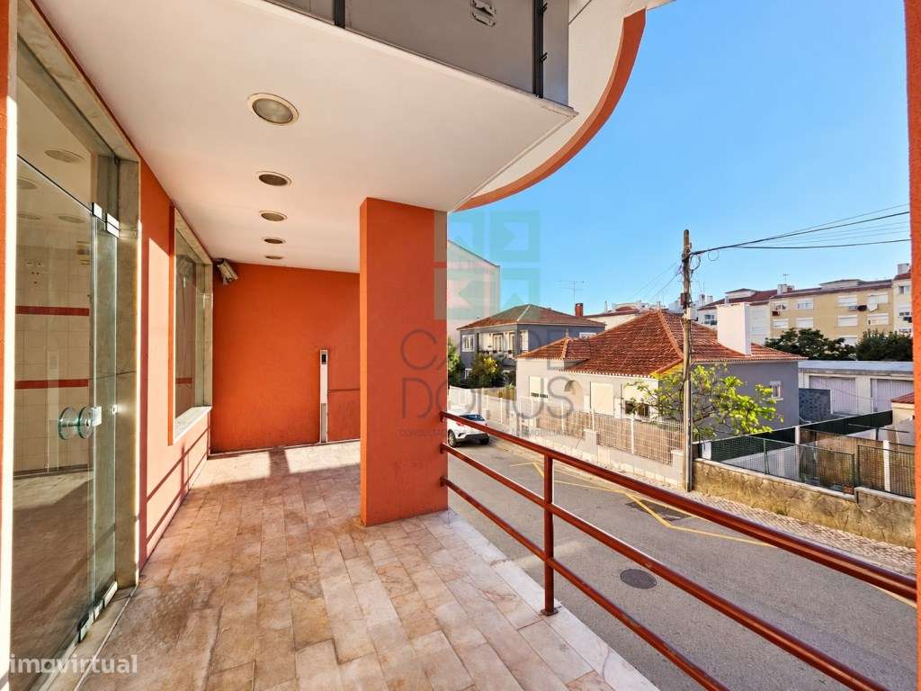 Loja comercial com 50m2, montra, zona movimentada, no Cacém, Sintra-16